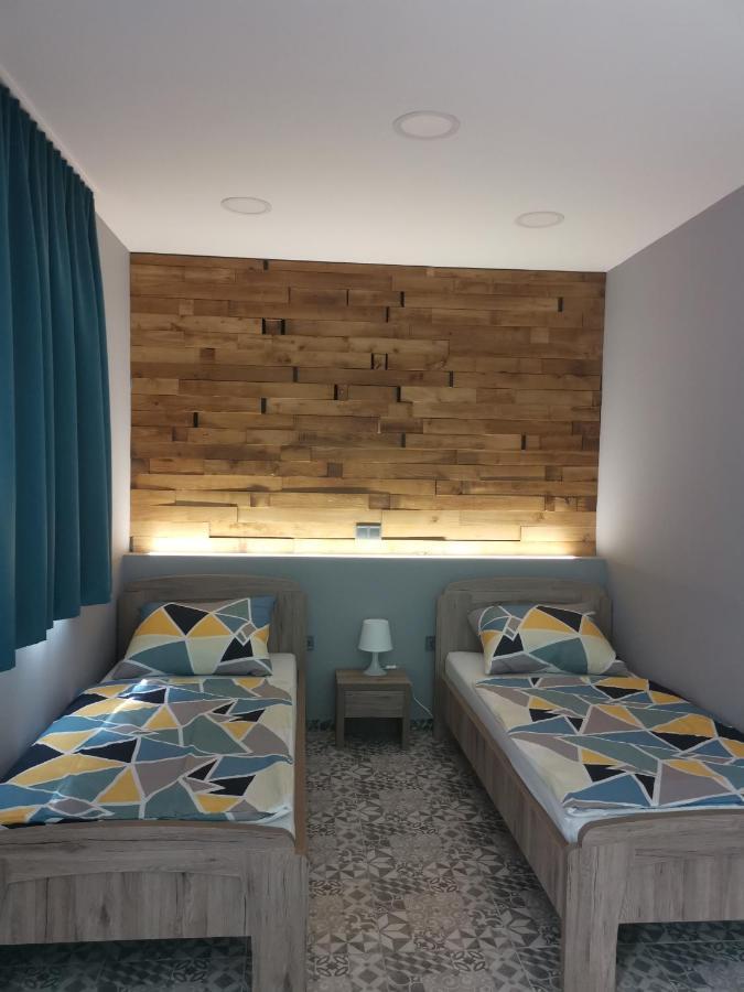 Podlovics Tanya Apartment Kemecse Bagian luar foto