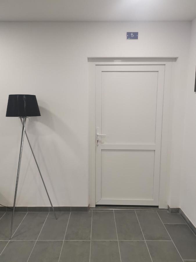 Podlovics Tanya Apartment Kemecse Bagian luar foto
