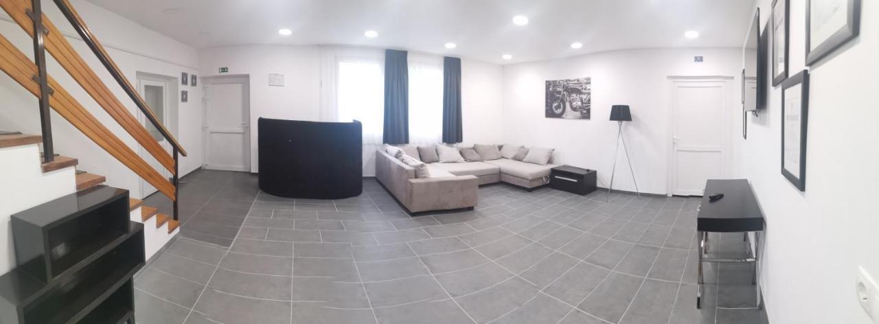 Podlovics Tanya Apartment Kemecse Bagian luar foto
