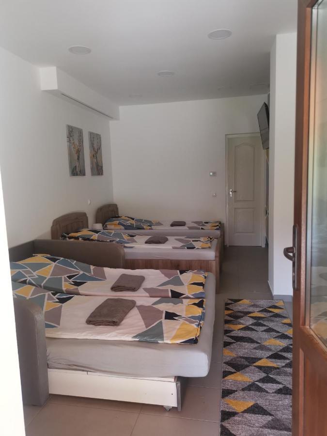 Podlovics Tanya Apartment Kemecse Bagian luar foto